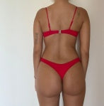 Amber Twist Underwire Top - Cherry