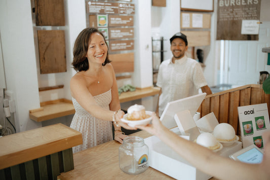 Nicole Welsh serving shave ice at Aloha General in Honomū, Hawaiʻi
