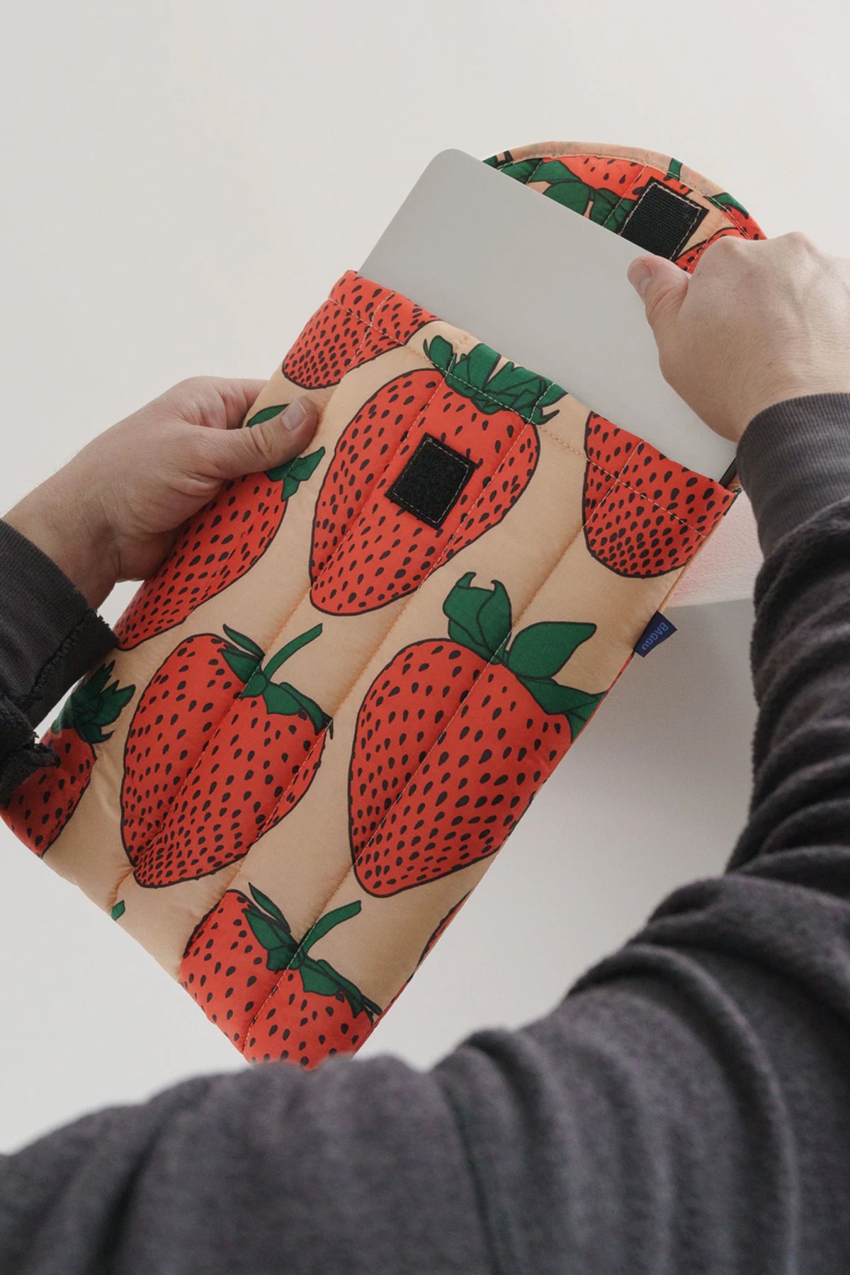 Puffy Laptop Sleeve 13"/14" Stawberry