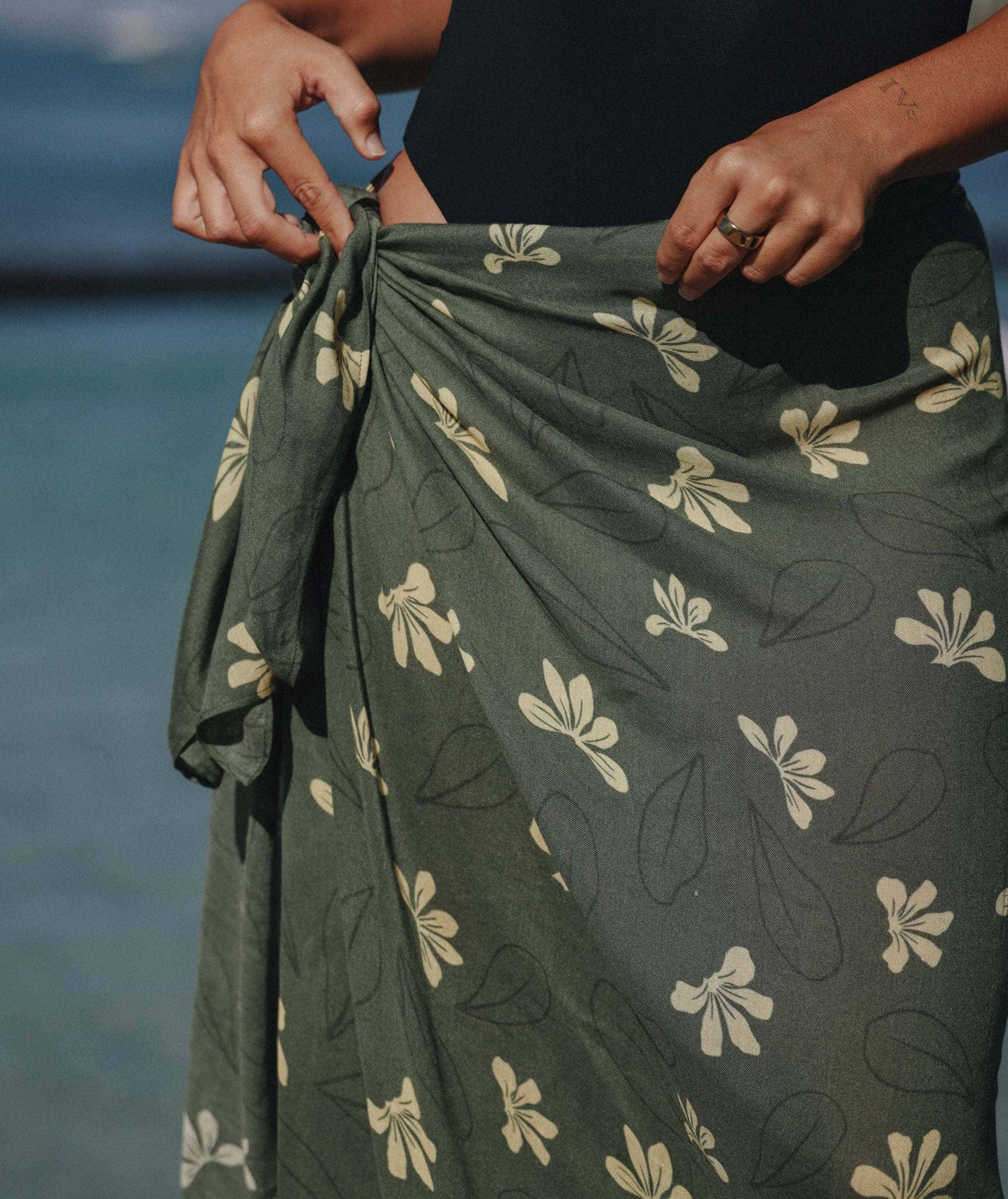 Tag Aloha Co. Pareo - Naupaka