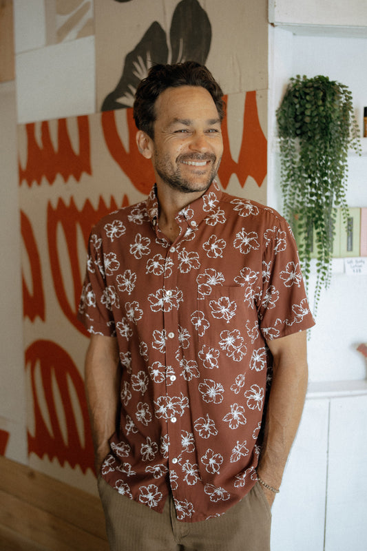 Stay Cool Men's Shirt - Chocolate Bloom