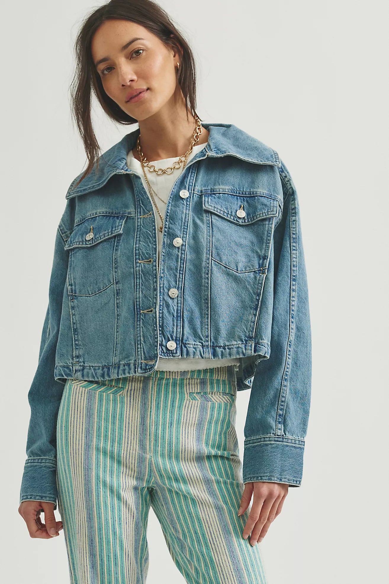 Side To Side Cropped Denim Jacket - River Wash
