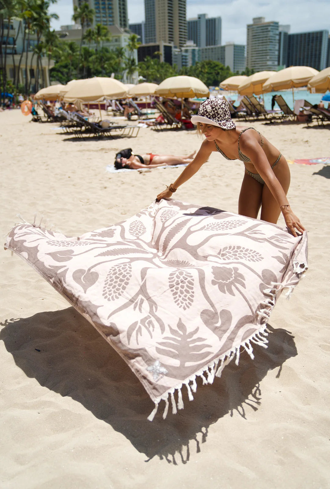 Polynesia Naturelle Luxurious Beach Blanket