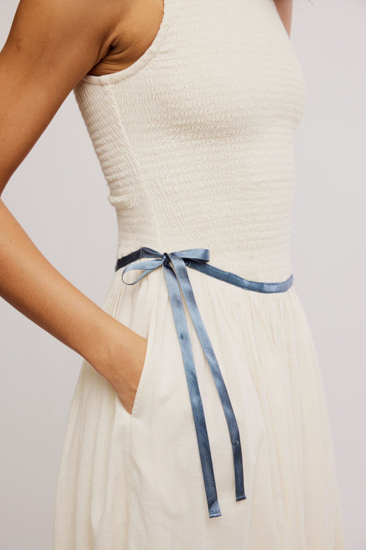 Nightingale Solid Midi Dress